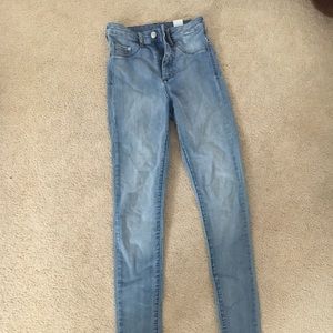 skinny jeans